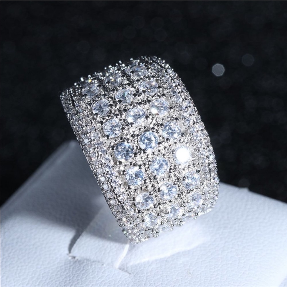 *NE💍 Silver Round Diamond Pave Wide Band Ring - Picture 5 of 7